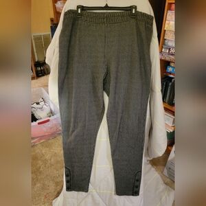 JL America 14/16 Black White Pants Button Accent Ankle